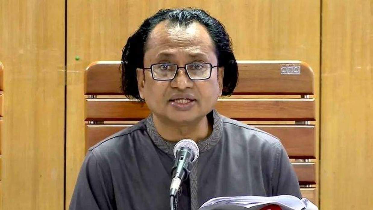সাংবাদিকের অ্যাক্রেডিটেশন কার্ড বাতিলের অভিযোগ খতিয়ে দেখবেন তথ্য উপদেষ্টা